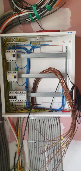 Elektroinštalácie — fotografia 9